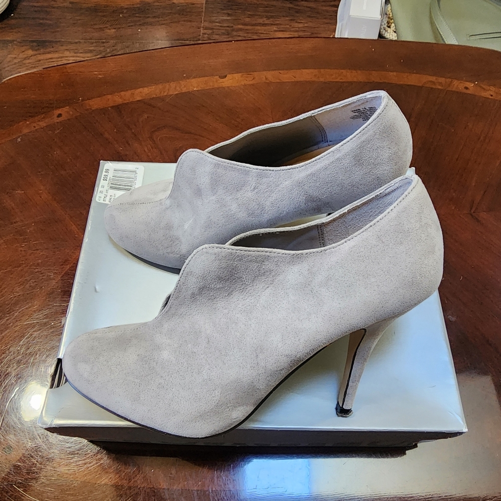 Grey Booties - Picture 4 of 6